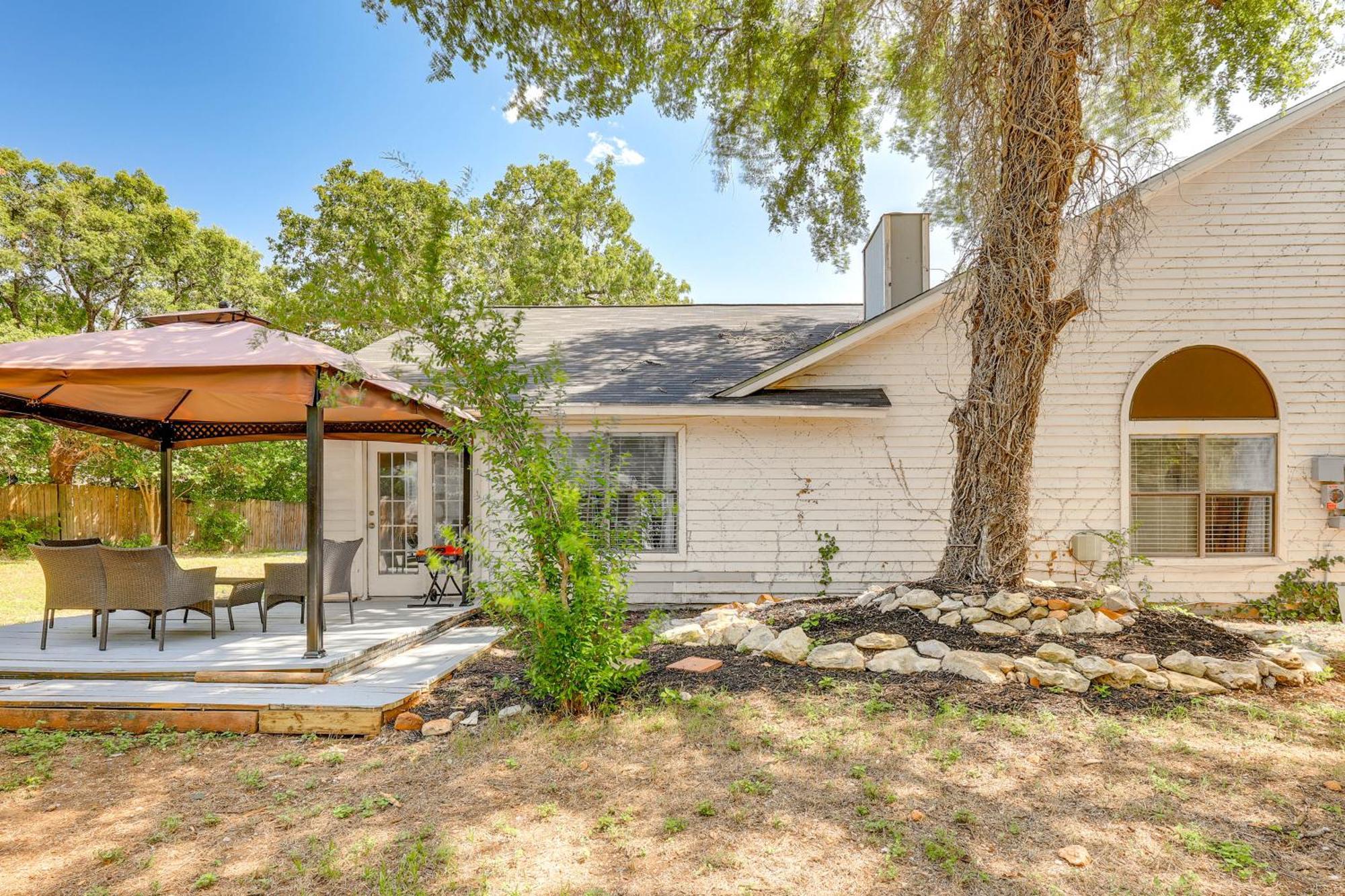 Spacious San Antonio Home Google Fiber, Game Room Extérieur photo