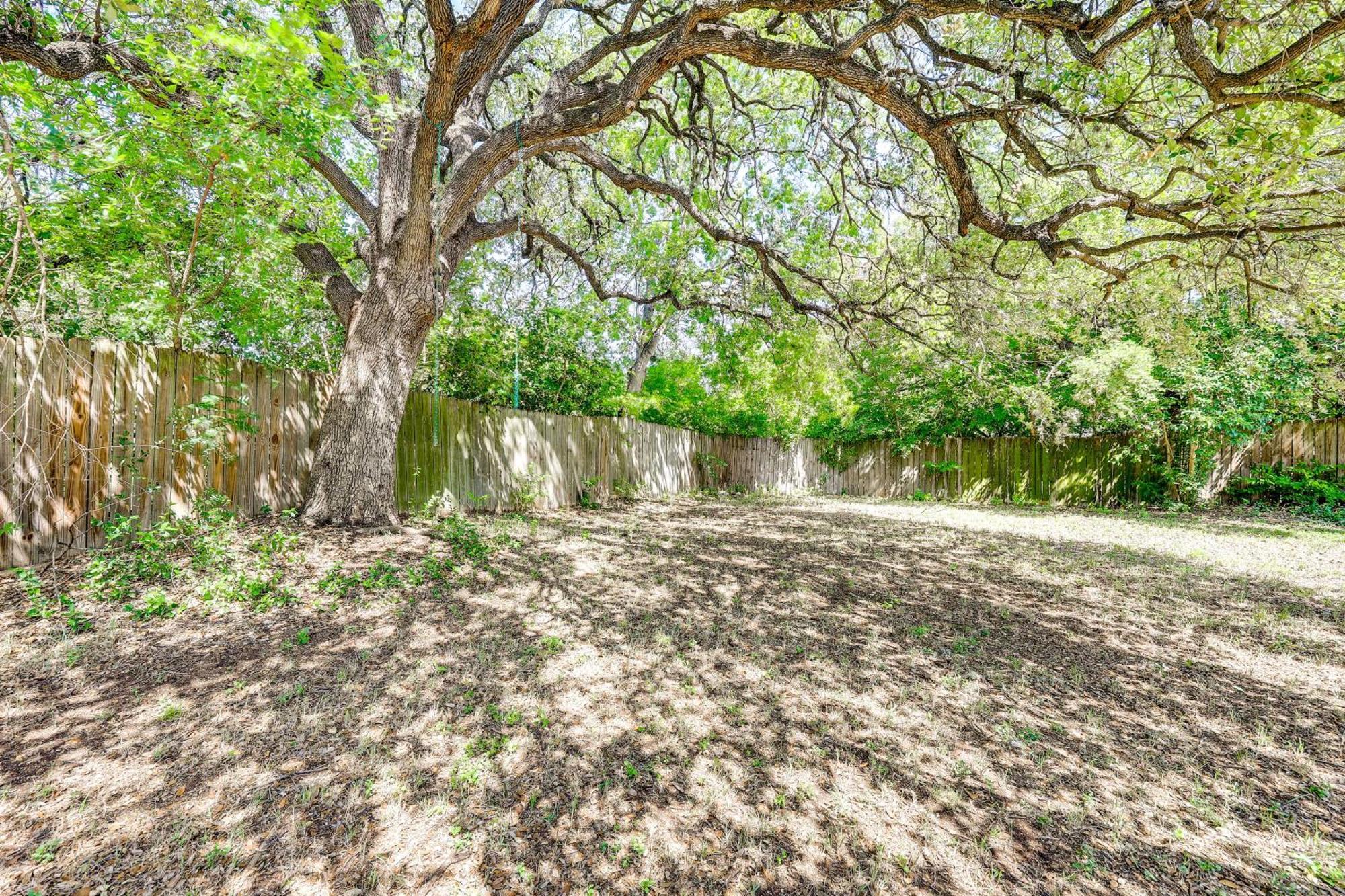 Spacious San Antonio Home Google Fiber, Game Room Extérieur photo