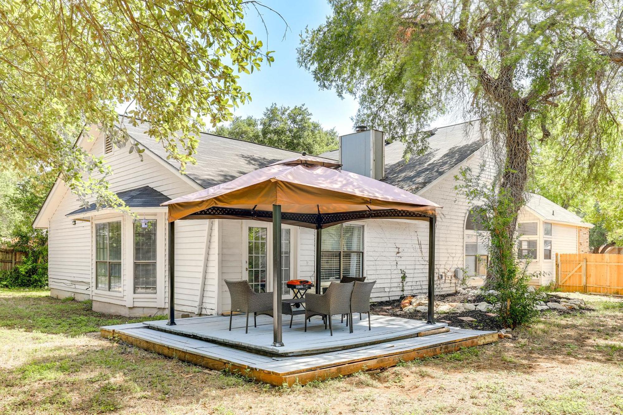 Spacious San Antonio Home Google Fiber, Game Room Extérieur photo