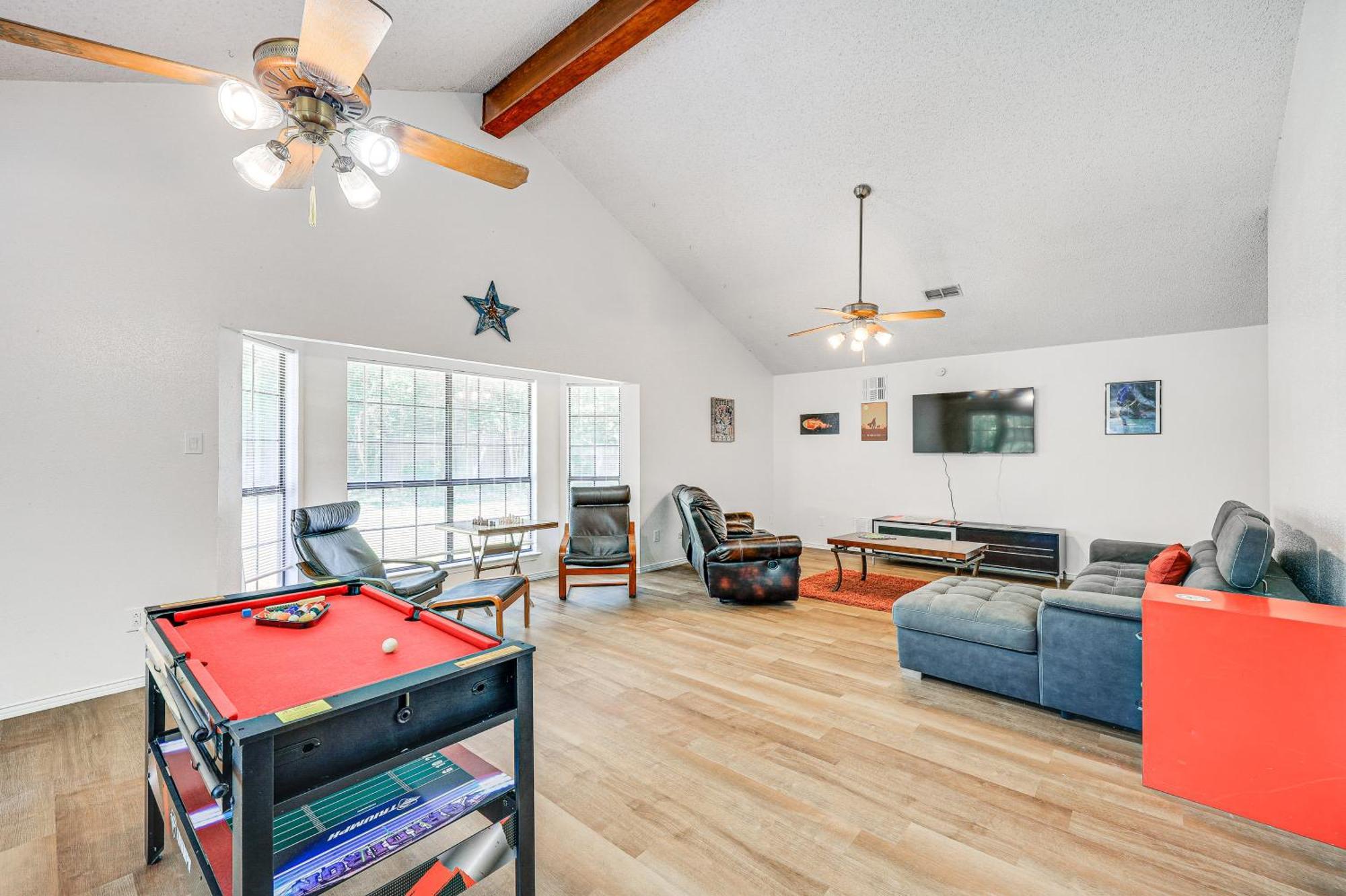 Spacious San Antonio Home Google Fiber, Game Room Extérieur photo