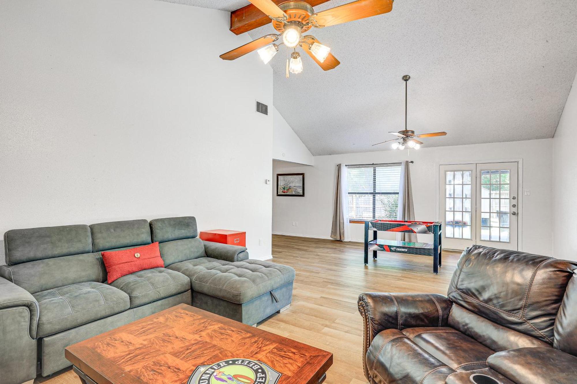 Spacious San Antonio Home Google Fiber, Game Room Extérieur photo